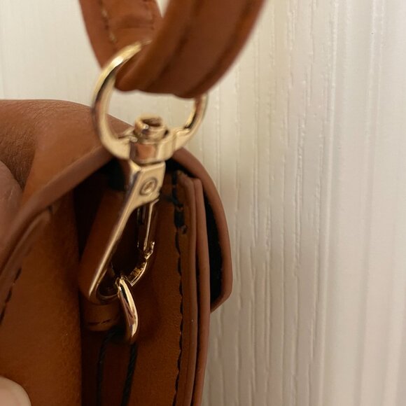 Alba faux/vegan leather cross body cell phone purse NWT - Picture 4 of 12